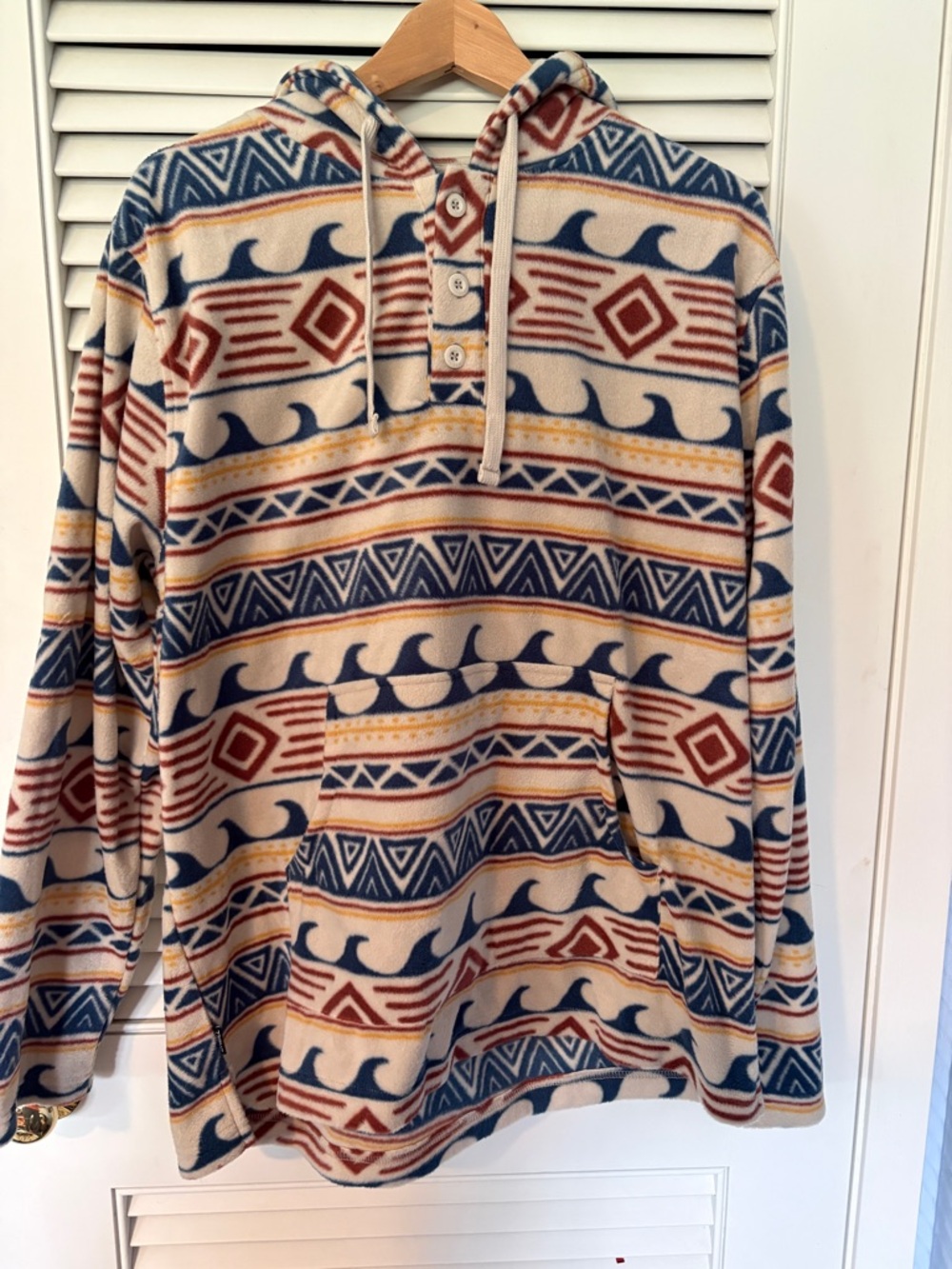 ⭐️ NWT - ONeill Men’s Patterned Fleece Pullover Hoodie in Cream, Navy & Rust